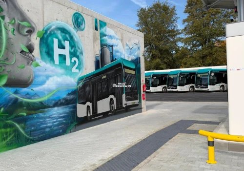 Sześć autobusów wodorowych i pierwsza na Podkarpaciu stacja tankowania wodoru ZG PKS