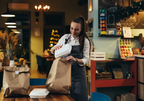 Z własnym garnkiem do restauracji. Nowe obowiązki już od 2027 roku
