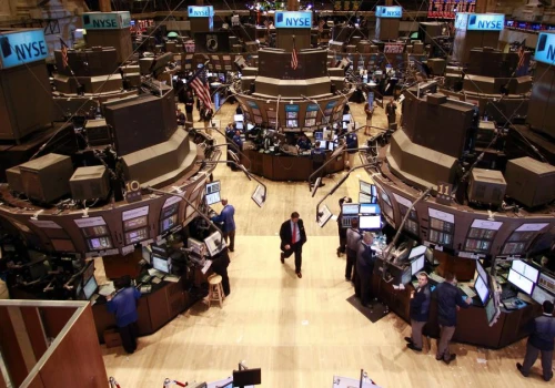 Rekordy S&P500 i Nasdaq dzięki taniejącej ropie i malejącym rentownościom obligacji USA