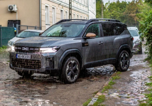 Auto zarejestrujesz w mObywatelu. Od 18 stycznia 2027 tablice mają przychodzić pocztą