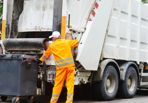 Koniec z płaceniem za „wożenie powietrza”. Czesi kontrolują każdy kilogram śmieci