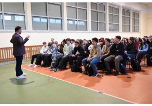 Powiatowe Dni Zdrowia Psychicznego w Rypinie. Eksperci rozmawiali z mieszkańcami i uczniami