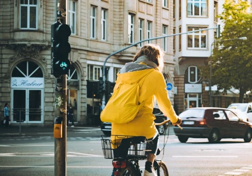 Ten środek transportu jest najszybszy w dużym mieście. Wyniki mogą zaskakiwać