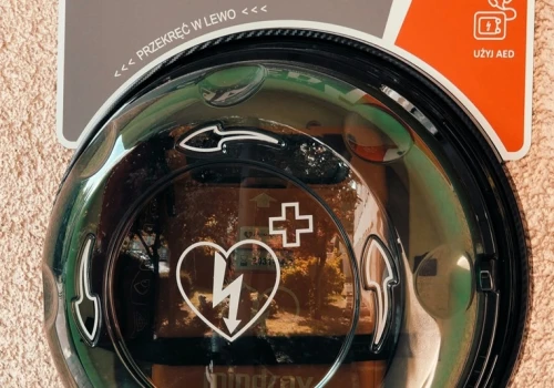 Nowe defibrylatory AED. Urządzenia zostały rozmieszczone na terenie osiedli i sołectw