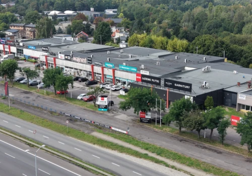 Skarbówka sprzedaje handlową legendę. Cena robi wrażenie