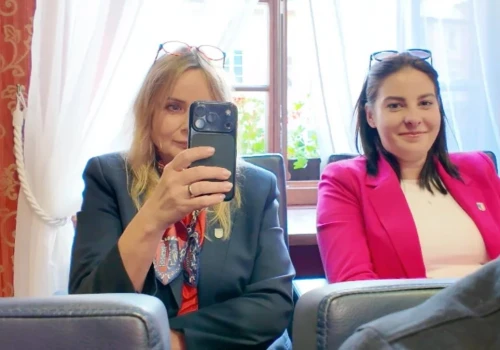 Koniec swobody na sesji w Gliwicach? Nagrywaliśmy radnych, teraz zamykają nas w „strefie dla mediów”