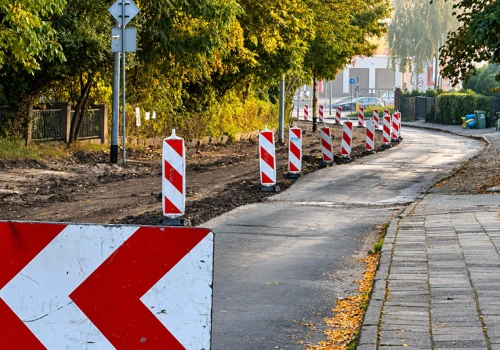 Długo wyczekiwany remont ul. Skalmierzyckiej w Kaliszu właśnie ruszył. Są utrudnienia