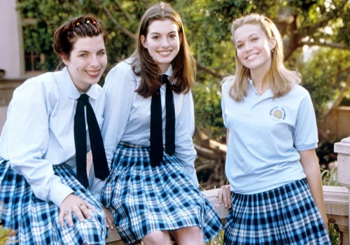 Fetyszyzacja dziewczyn w mundurkach. Protest brytyjskich uczennic