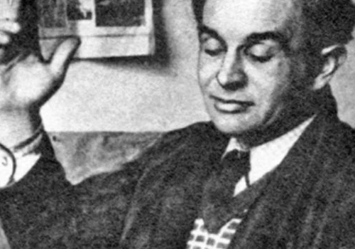 Gałczyński między niebem a piekłem. Mariusz Urbanek o życiu i twórczości poety