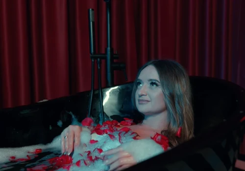 Zakochana w Życiu i jej nowość „Czary Mary” opętała YouTube
