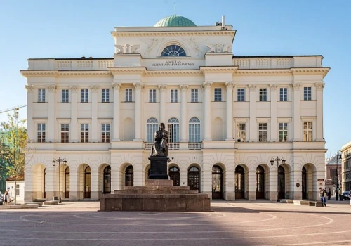 „Trzynastki” jednak przeszły! Projekt ustawy o PAN przyjęty przez Komitet Stały Rady Ministrów