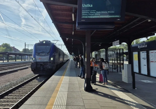 To powinno wydarzyć się lata temu. Koniec z zagadkami na peronach