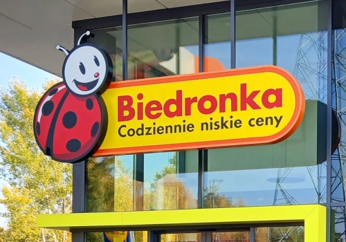 W Biedronce powariowali. 6+6 gratis i prezenty na Dzień Nauczyciela. Czas do końca tygodnia