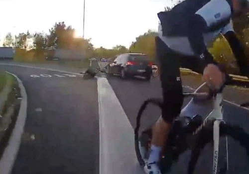 Staranował rowerzystów. Twierdził, że „oślepiło go słońce”