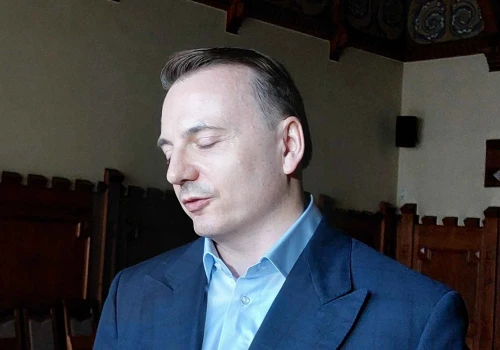 Tym razem Monika Piątkowska górą. „Ja, Łukasz Gibała, prostuję nieprawdziwe i wprowadzające w błąd informacje…”