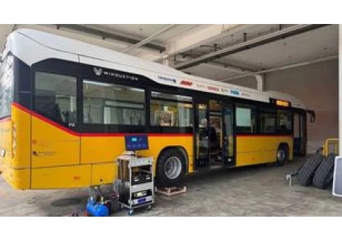 Winduction testuje opony. Naładują autobus elektryczny na przystanku
