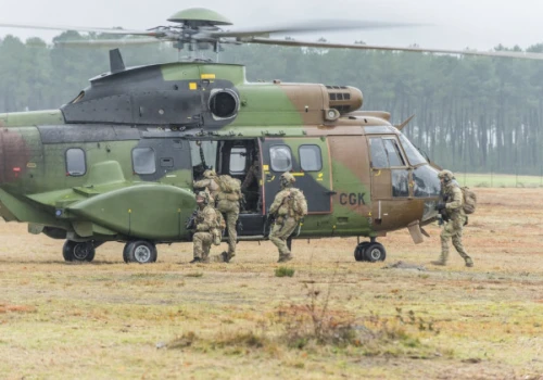 Francja ćwiczyła obronę baz lotniczych. Scenariusze z atakami dronów