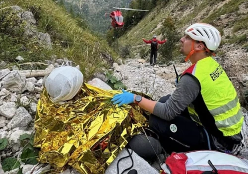 Austriak spadł z 20 m w Alpach. Pies najprawdopodobniej uratował mu życie