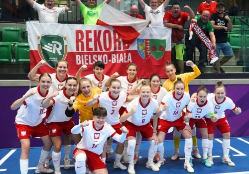 Eliminacje Mistrzostw Europy kobiet w futsalu rozpoczęte. Kapitalny start Polek na hali Rekordu