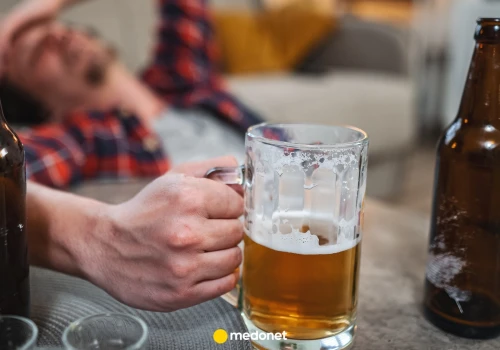 Tyle czasu regeneruje się wątroba po odstawieniu alkoholu. Lekarz podał konkretny czas