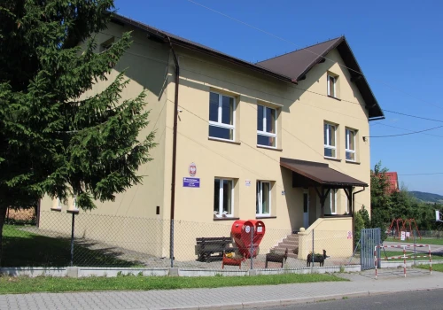 Mało uczniów w Hucisku-Pewelce