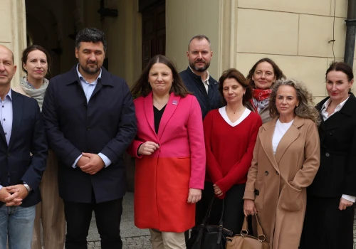 Opozycja we Wrocławiu jednoczy siły, znów zbiera podpisy i chce cofnięcia podwyżek