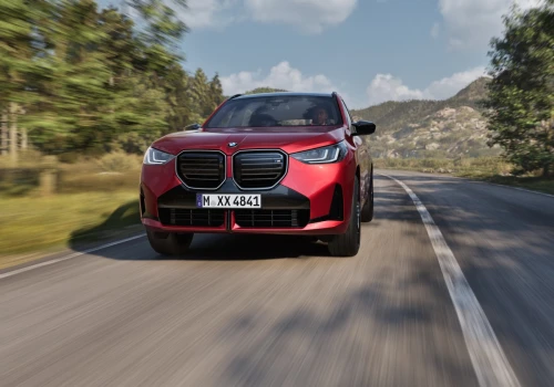 Masywny, dynamiczny i gotowy na wszystko. Co potrafi BMW X3?