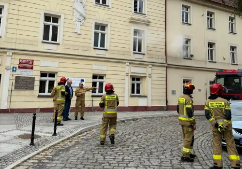 Pożar w budynku Starostwa Powiatowego w Lwówku Śląskim?