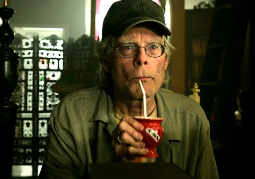 Stephen King w streamingu. 5 najlepszych seriali na podstawie dorobku mistrza grozy – gdzie obejrzeć?