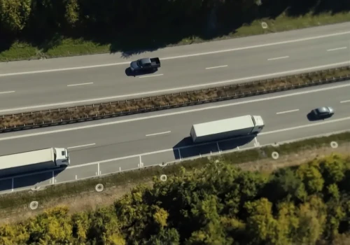Kontrole odstępu między ciężarówkami z użyciem drona – niemiecka akcja z powietrza