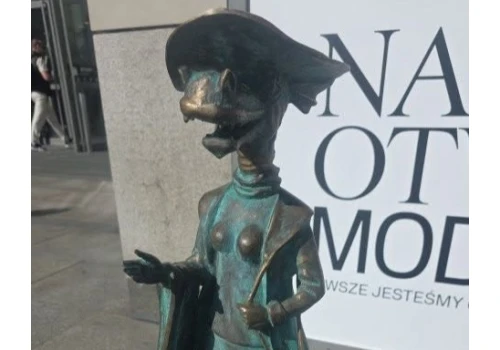 Nowa smoczyca przed Galerią Krakowską. Galicja dołączyła do Smoczego Szlaku
