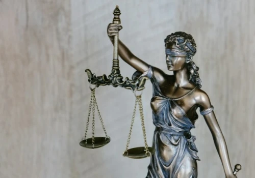 Spór z sąsiadem, pracodawcą lub urzędem – kiedy warto skorzystać z pomocy prawnika?