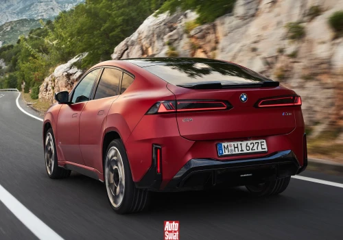 Najnowszy model BMW to SUV coupe. Tak wygląda nowe iX4