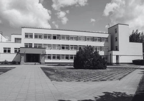 Kolejny atak nożownika w polskiej szkole! Nie żyje woźna!