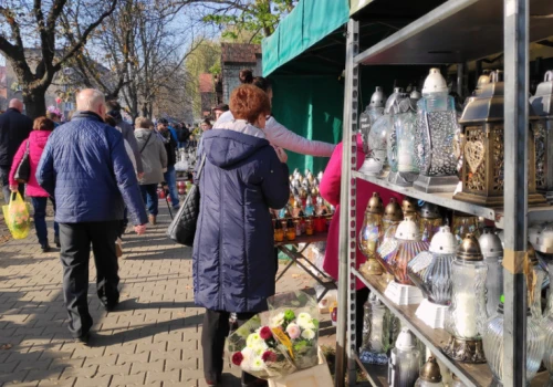 Rząd nie chce komercyjnych cmentarzy. Koniec zarabiania na pochówkach