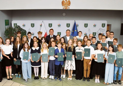 Najzdolniejsi uczniowie nagrodzeni Stypendiami Burmistrza
