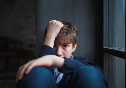 5 błędów wychowawczych, które niszczą pewność siebie twojego dziecka. Przed tym ostrzegają psychologowie