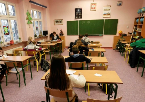 Prac domowych nie ma, ale sprawdzian goni sprawdzian. 
