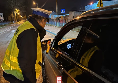Miał prawie 2 promile i cztery dożywotnie zakazy. 43-latkowi grozi mu więzienie