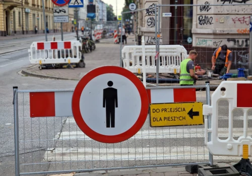 120 proc. zabezpieczenia przy budowie dróg. Inwestorzy zakwestionowali zasady Krakowa