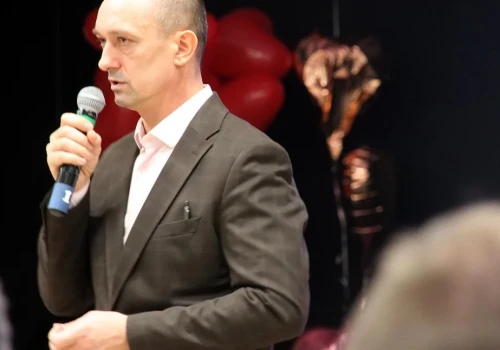 „Obcy” biorą robotę, „swoi” odchodzą. Co się dzieje w Okonku?
