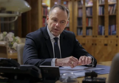 Prezydent reaguje na dramatyczne wydarzenia w szkołach. Padły słowa o obowiązkach państwa