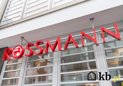 Pachną jak luksus z górnej półki, a kosztują grosze. Rossmann mocno obciął cenę hitowego zapachu