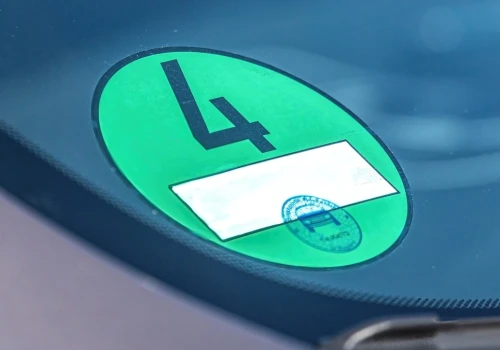 Zielona naklejka znika. Trzeba mieć właściwe auto