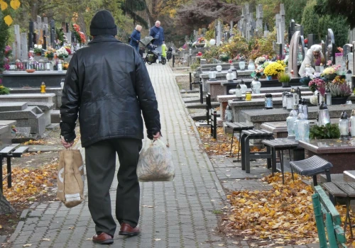 Prognozy na Wszystkich Świętych 2026. Pogoda w tym roku może zaskoczyć