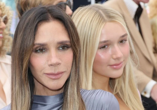 Victoria Beckham zainwestowała ponad 3 mln dolarów w markę kosmetyczną córki. Harper Beckham szykuje debiut