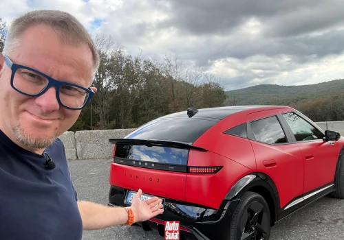 Oto Ioniq 3. Hyundai pokazuje nieduże auto elektryczne, które jest wielkie w środku i pomysłowe