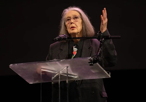 Nobel 2026 z literatury dla Anne Carson. Polacy mogą czytać kilogramami