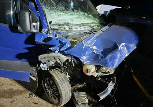 Gwałtownie zahamował na ekspresówce. Cztery osoby w szpitalu po zderzeniu pojazdów