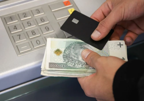 Bankomat nie wydał pieniędzy? Nie odchodź od urządzenia bez zrobienia jednej rzeczy